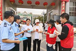 阿门-汤普森：杰伦-格林和范弗里特带我们取胜 后者太疯狂了